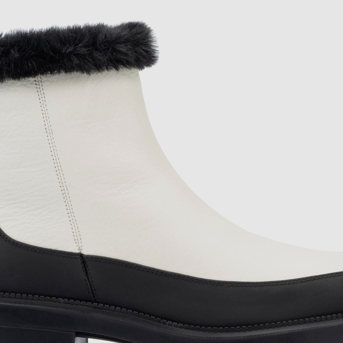 OFF WHITE/BLACK