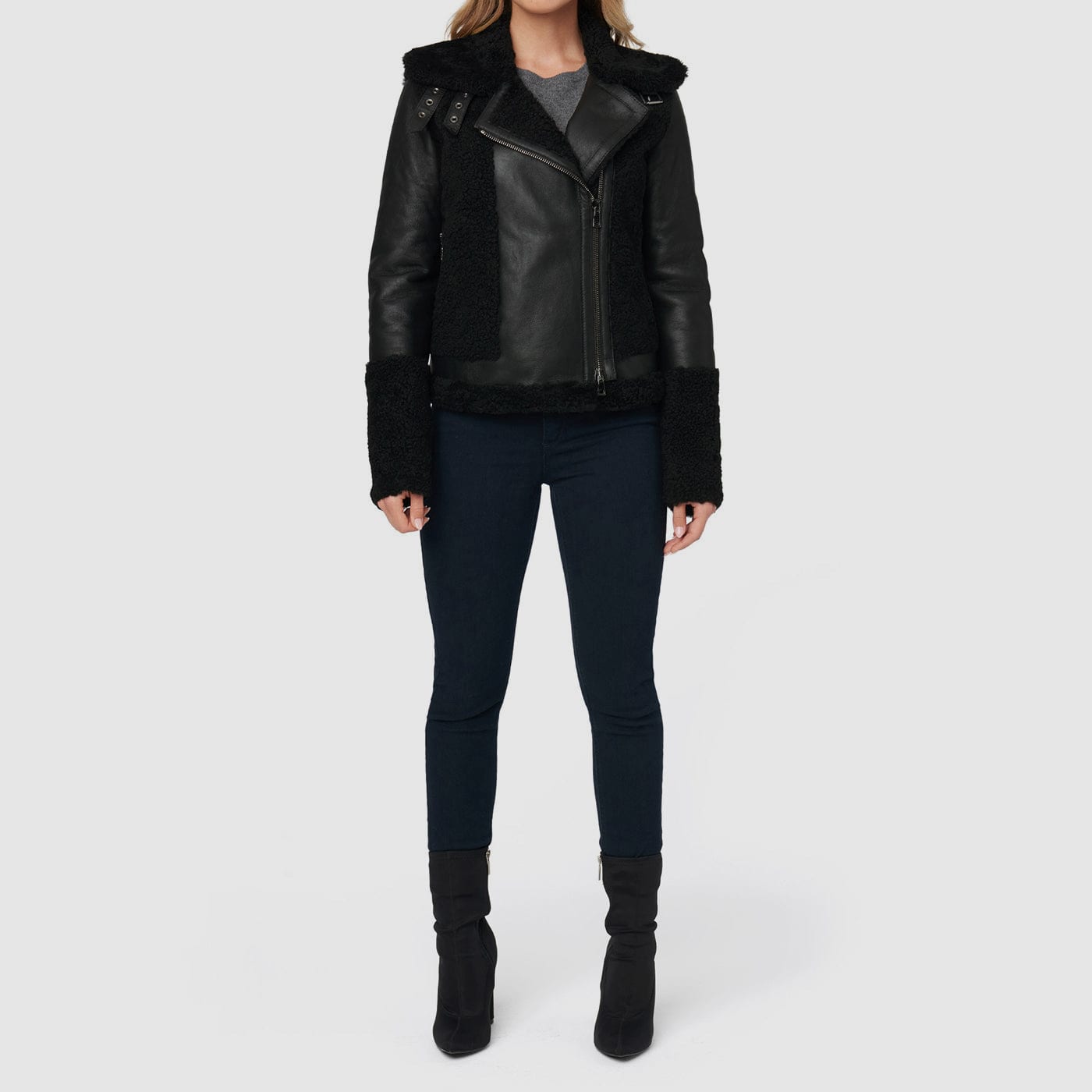 BLACK/BLACK