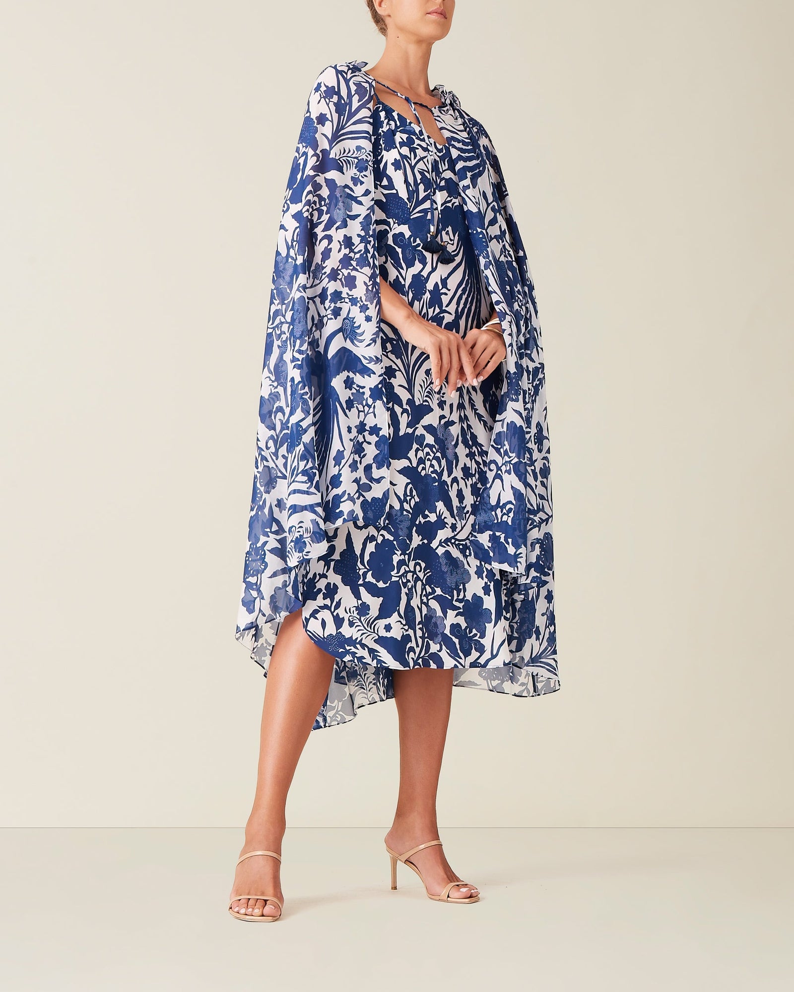 Ayla Cape, Birdsong White Navy