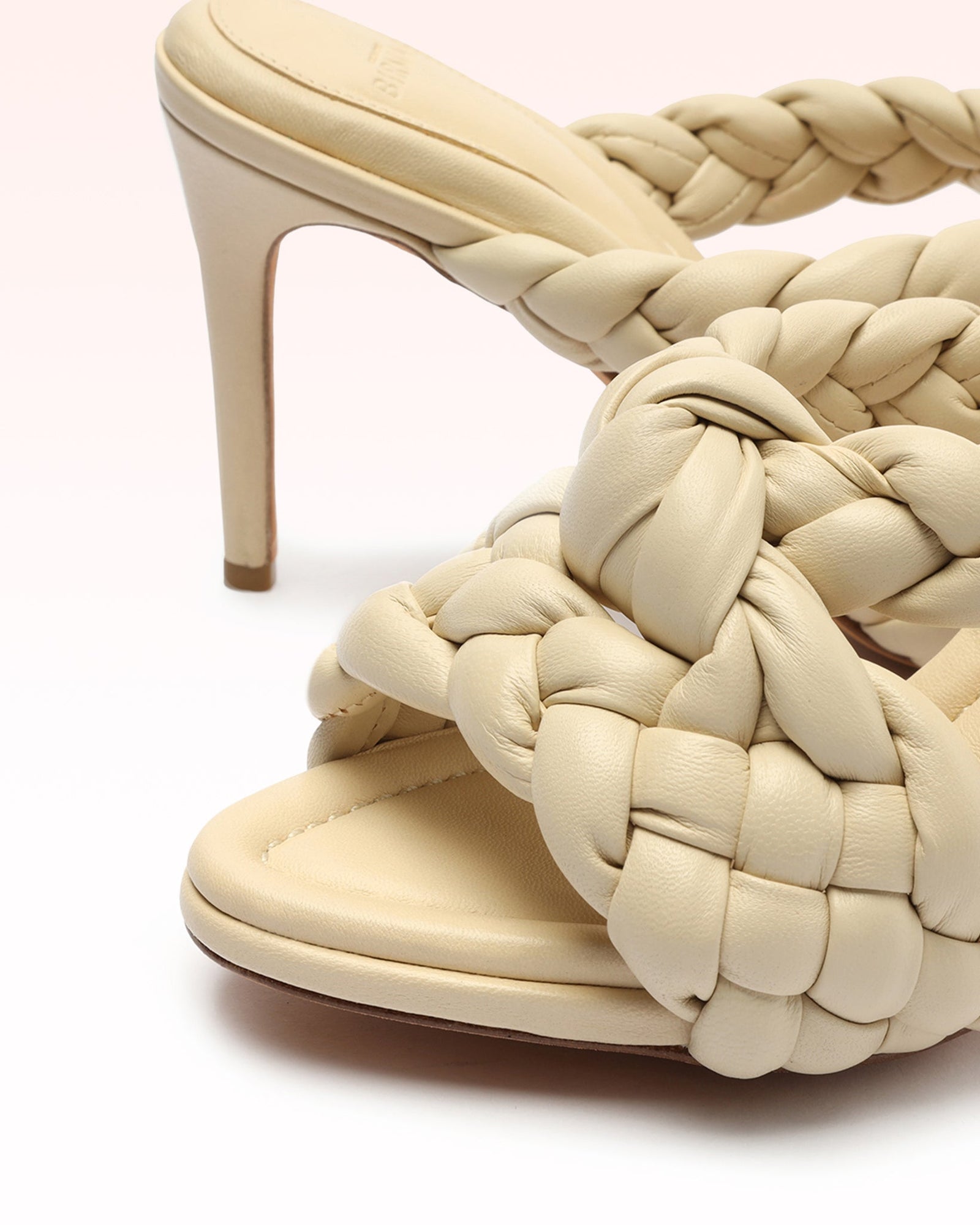 Carlotta 85 Eggshell