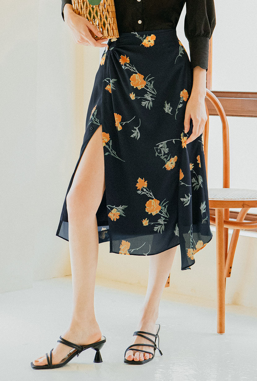 Petite Studio's Nova Skirt in Navy Floral