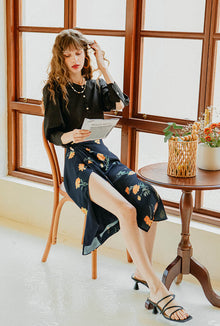 Petite Studio's Nova Skirt in Navy Floral