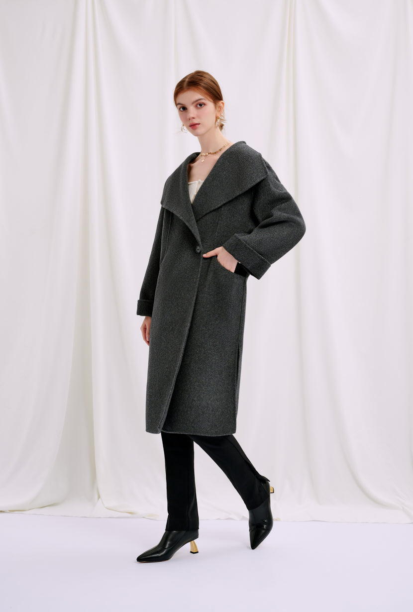 Petite Studio‘s Raven Wool Coat in Charcoal