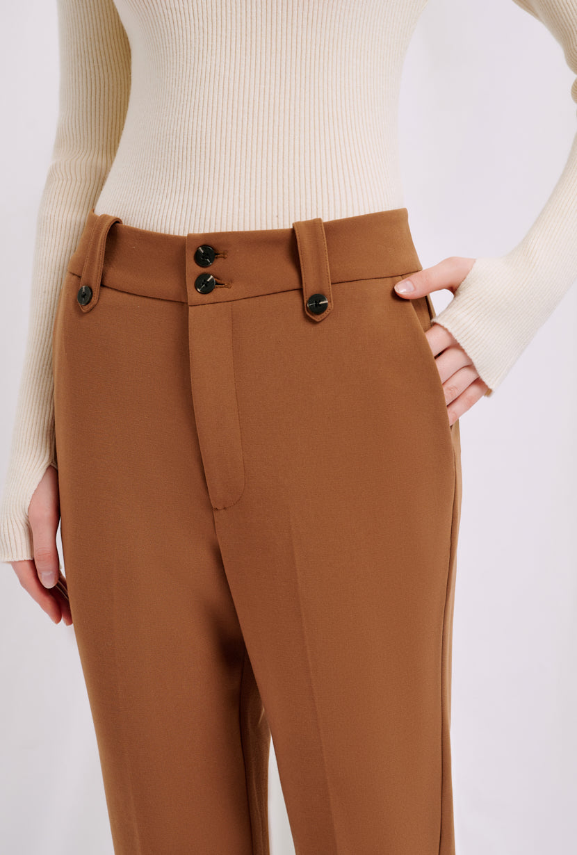 Petite Studio‘s Kendall Pants in Brown