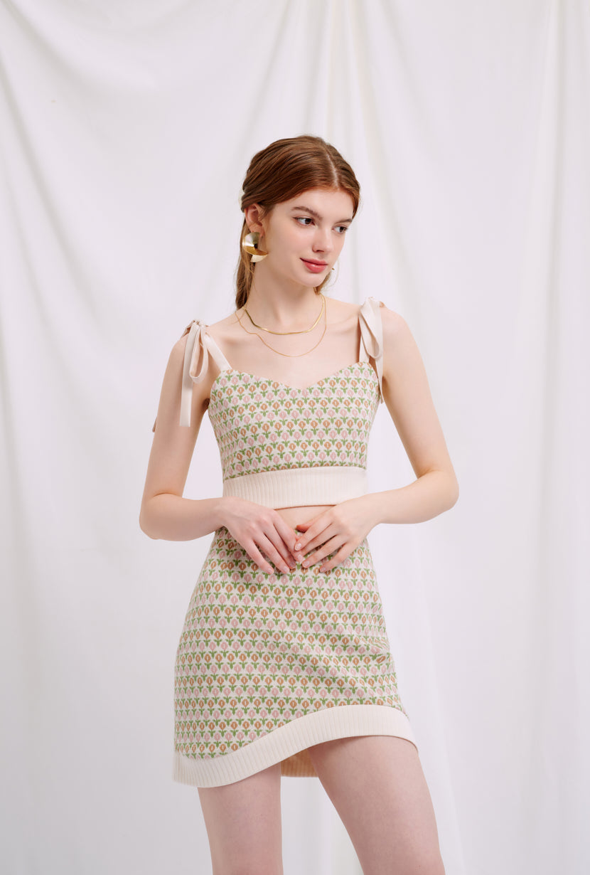 Petite Studio's Eva Top in Daisy