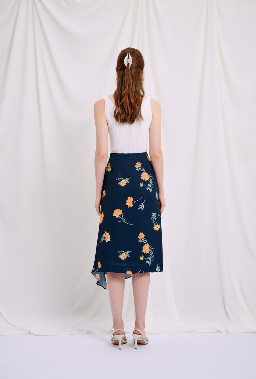 Petite Studio's Nova Skirt in Navy Floral