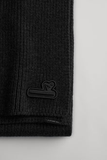 Sanne Scarf (Space Black)