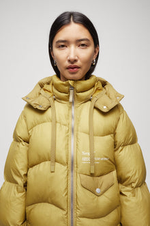 A.Simple Puffer (Dune) [Woman]