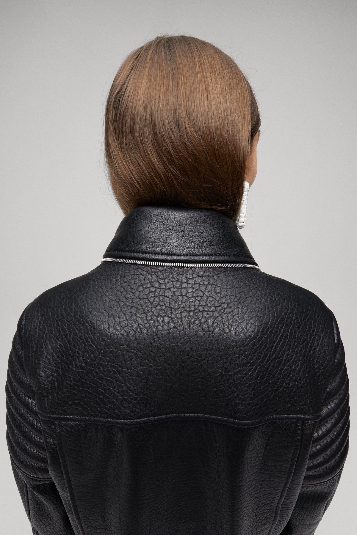Rainier III (Space Black) [Woman]