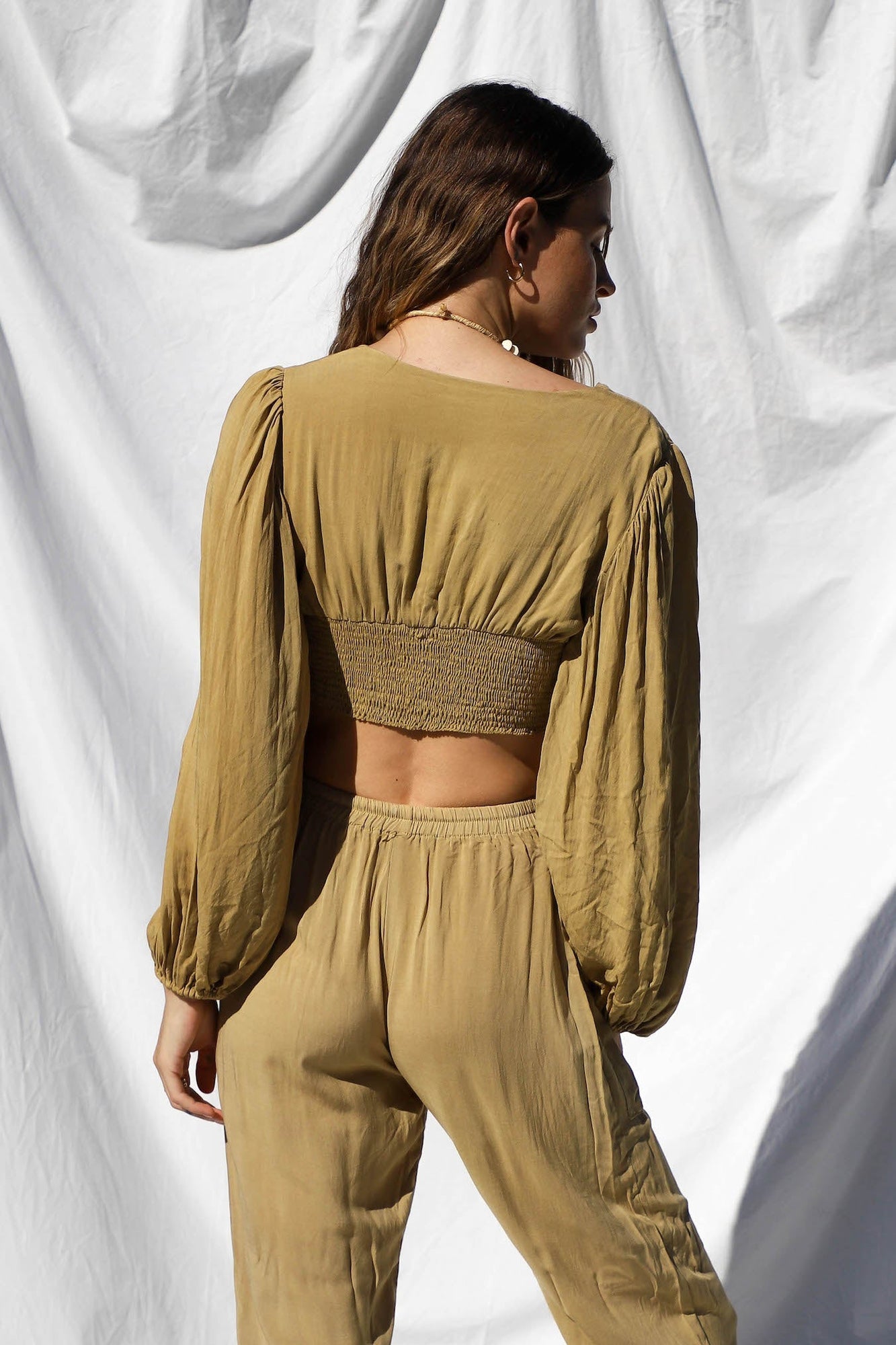 Anatoli Top / Rio Olive