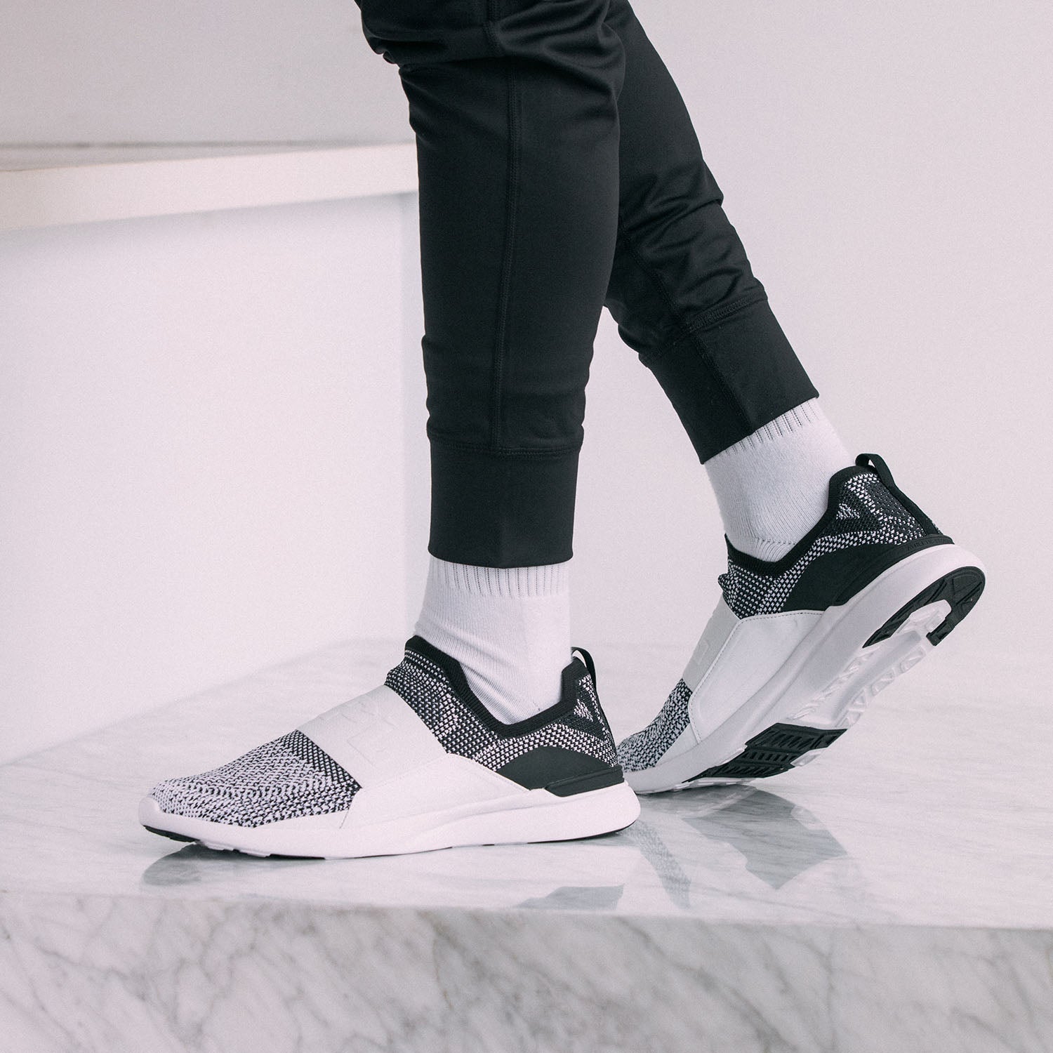 Women's TechLoom Bliss Black / White / Reverse